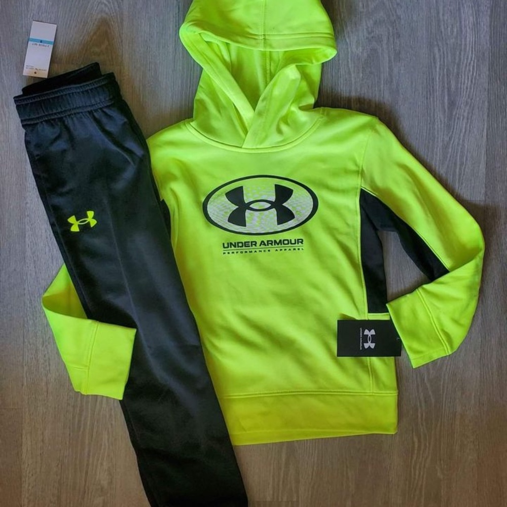 Boys Under Armour Hoodie/Jogger Set Size 7